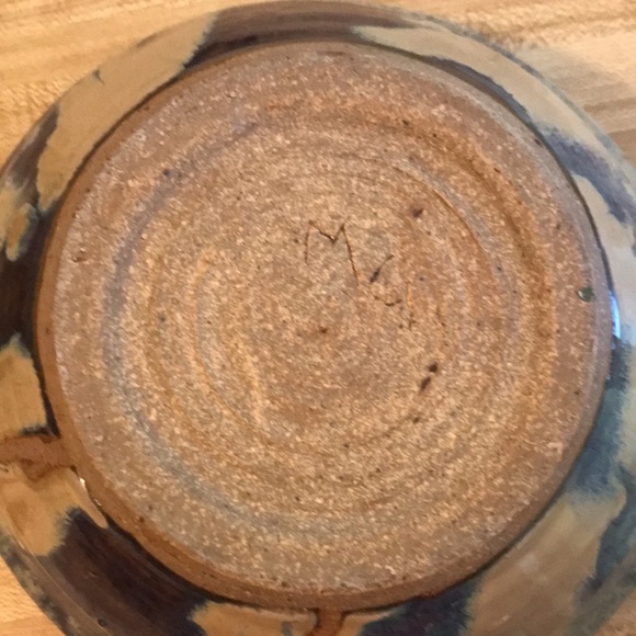 Studio Pottery Signed Mixing Bowl - Picture 9 of 9